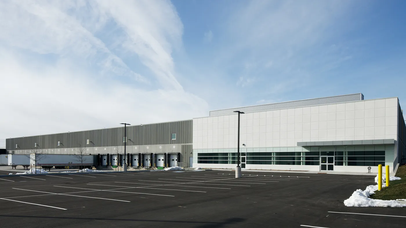 4041 North Service Road